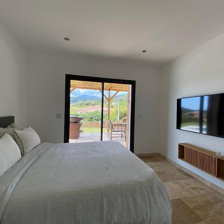 Villa de charme avec piscine à Ajaccio Alata Exterior foto